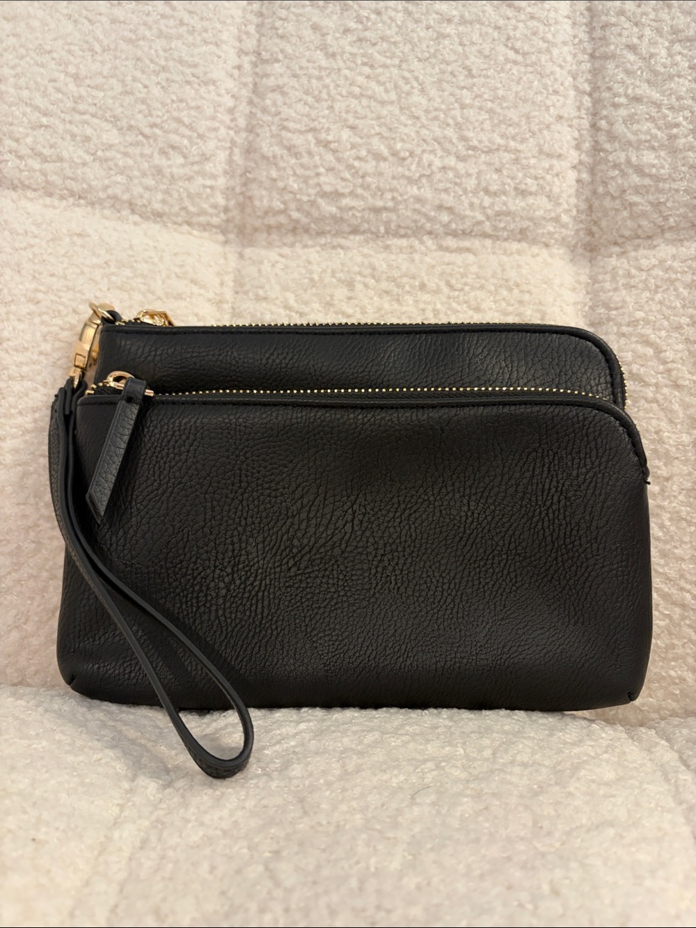 Universal Thread Black Double-Zip Leather Wristlet with Gold Hardware